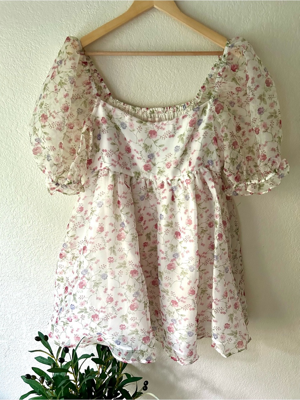 Audrey Park for Francesca’s Floral Puff Sleeve Dress - Pink Garden Print - Picture 2 of 3
